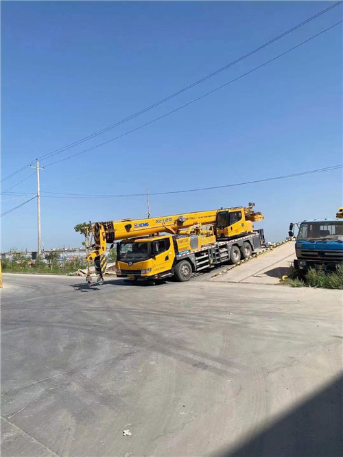 辉南县吊车作业时，可能会产生哪些额外收费项目？